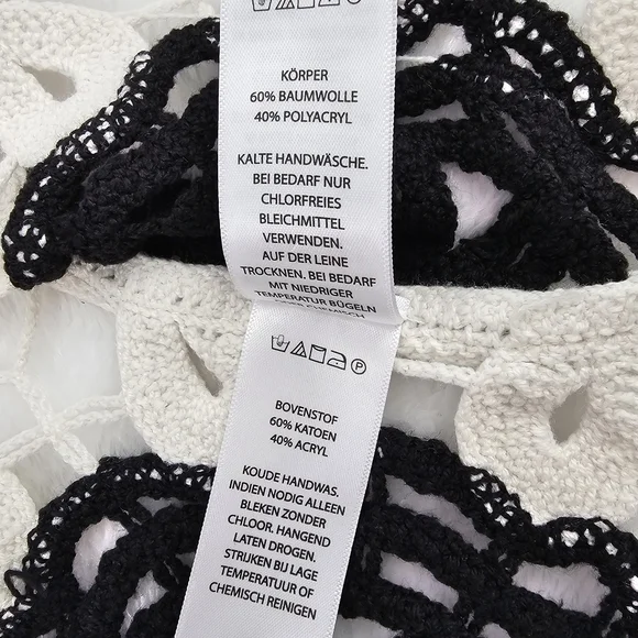 House of Harlow 1960 Black and White Open Knit Crochet Sleeveless Vest One Size - Picture 10 of 12